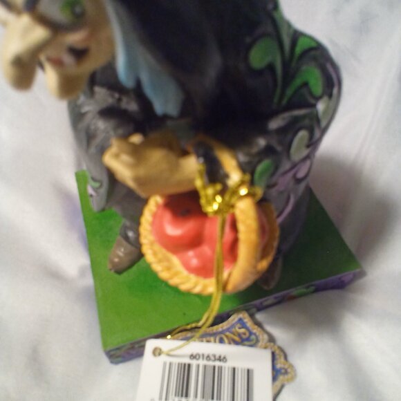 Jim Shore Disney Traditions Just One Bite Hag Poisoned Apple Snow White 6016346 - Picture 4 of 13